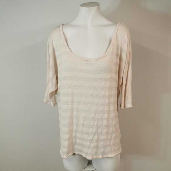 𝅺Forever 21  Top - Picture 1 of 3